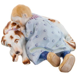 Kind auf Hund schlafend, Bunt und gold staffiert, H 7,5 cm