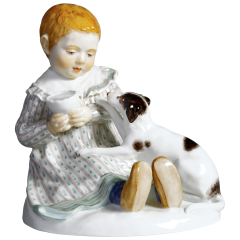 Kind mit Hund, Bunt staffiert, H 12,5 cm