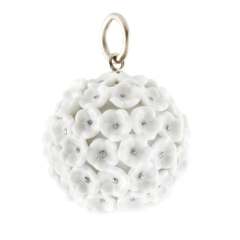 Anhänger Schneeballblüten-Boule klein, Blütenstempel Platin staffiert, Ø 2 cm