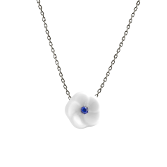 Collier Royal Blossom Basic Saphir, 750 Weißgold, 1 Porzellanblüte S mit 1 Saphir 0,07 ct blau facettiert, 45cm, Öse bei 42