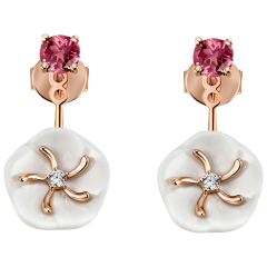 Ohrringe Royal Blossom Gem "Turmalin Rosa", 750 Roségold, 2 Porzellanblüten S, 2 Turmalin Rosa je 0,28 ct, 2 Brillanten 0,04 ct, T